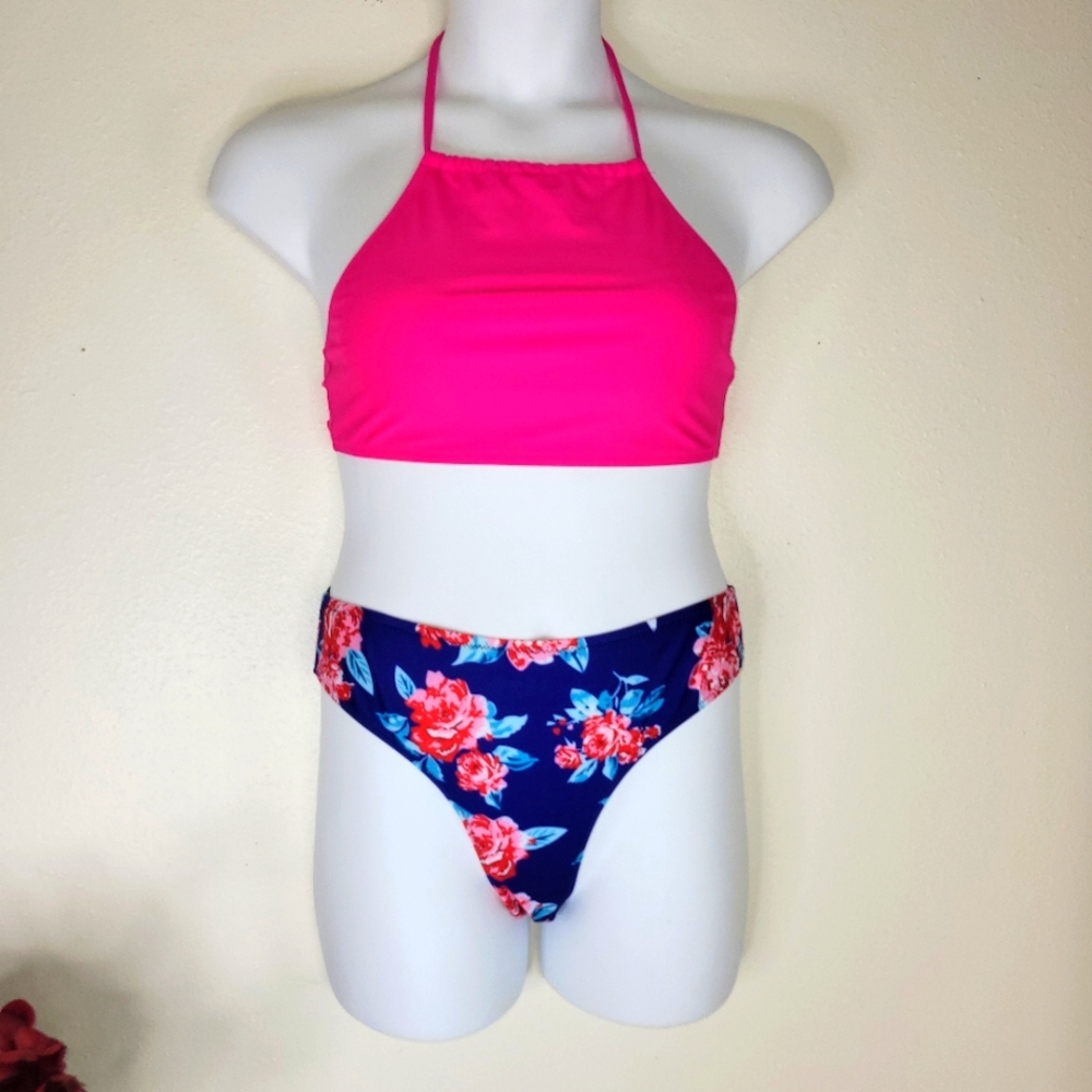 🤑 4for$20 Closet Blowout!  Ekouaer, Pink Halter Bikini Top with Floral Bottoms